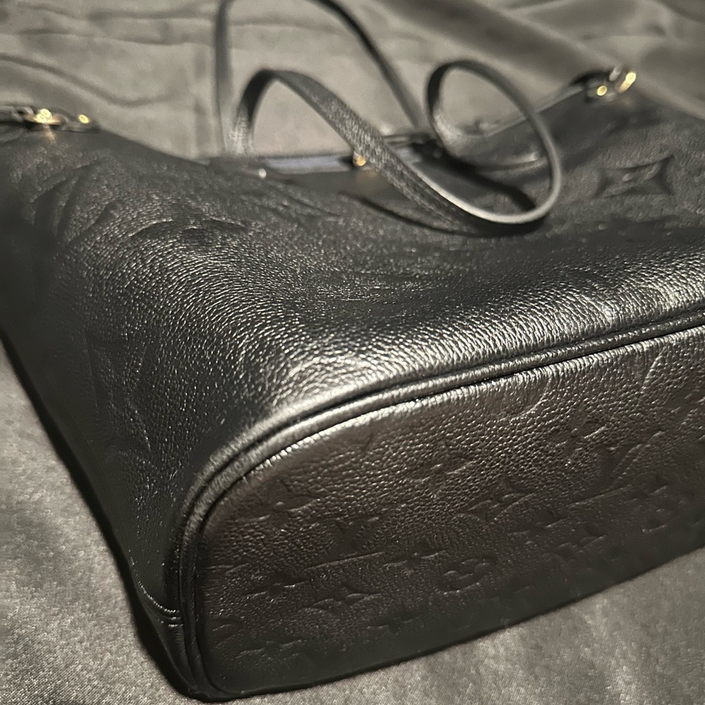 Louis Vuitton Empreinte Monogram Neverfull MM Black Tote - Picture 8 of 8